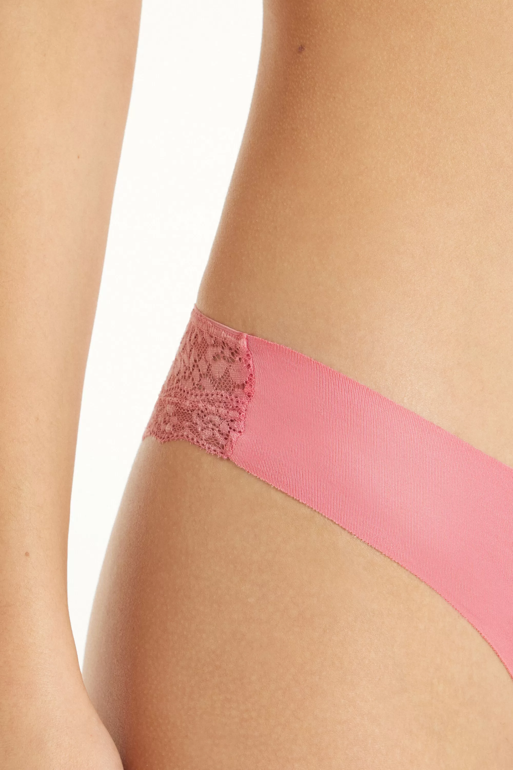 Sale Brasiliano In Cotone Taglio Vivo E Pizzo Riciclato - Brasiliana - Donna | Completi intimi | Slip