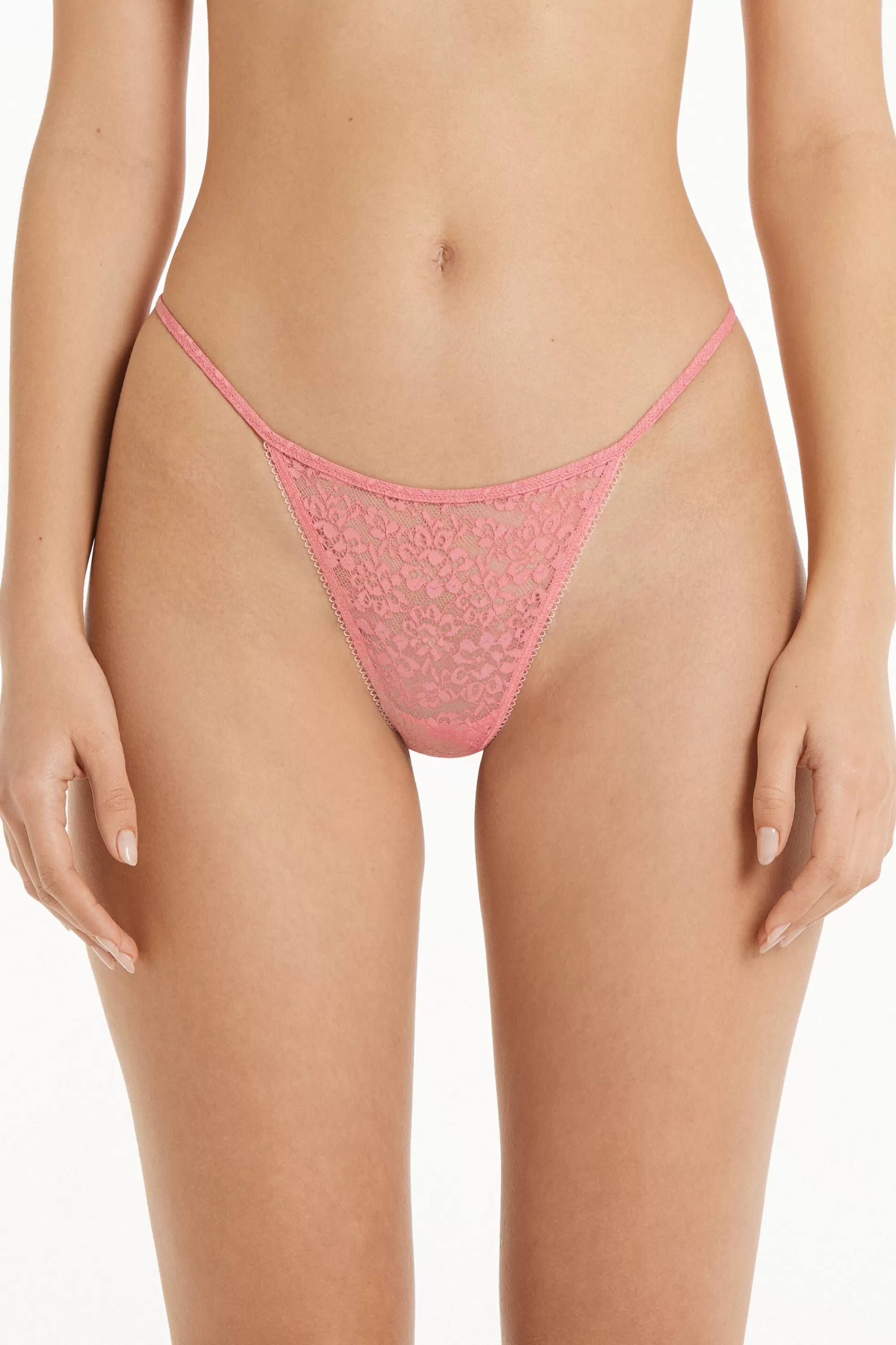 Shop Perizoma Fianchetto Sottile A Tanga In Pizzo Riciclato - Perizoma E Tanga - Donna | Slip