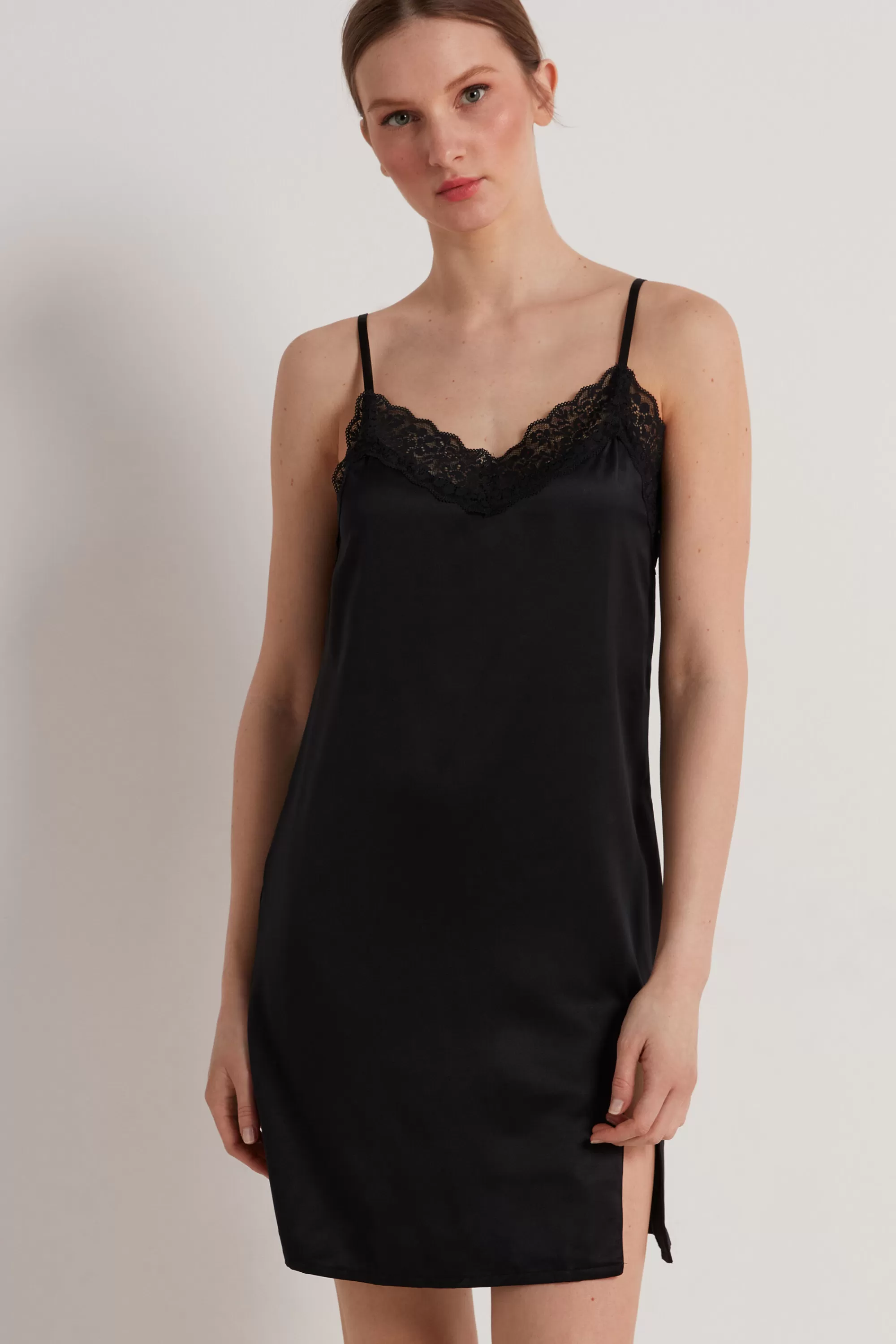 Outlet Sottoveste In Raso Con Spacco E Pizzo - Sottovesti - Donna | Lingerie
